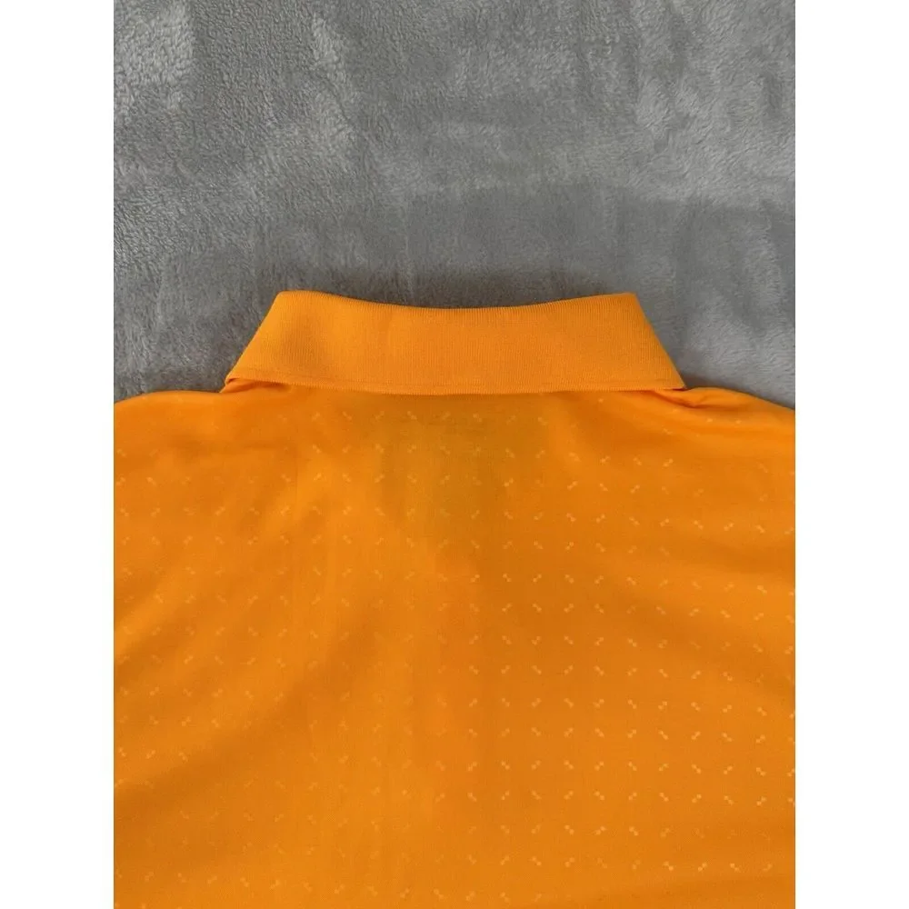 Nike Golf Shirt Mens XL Orange Embossed Standard‎ Fit Dri-Fit Polo